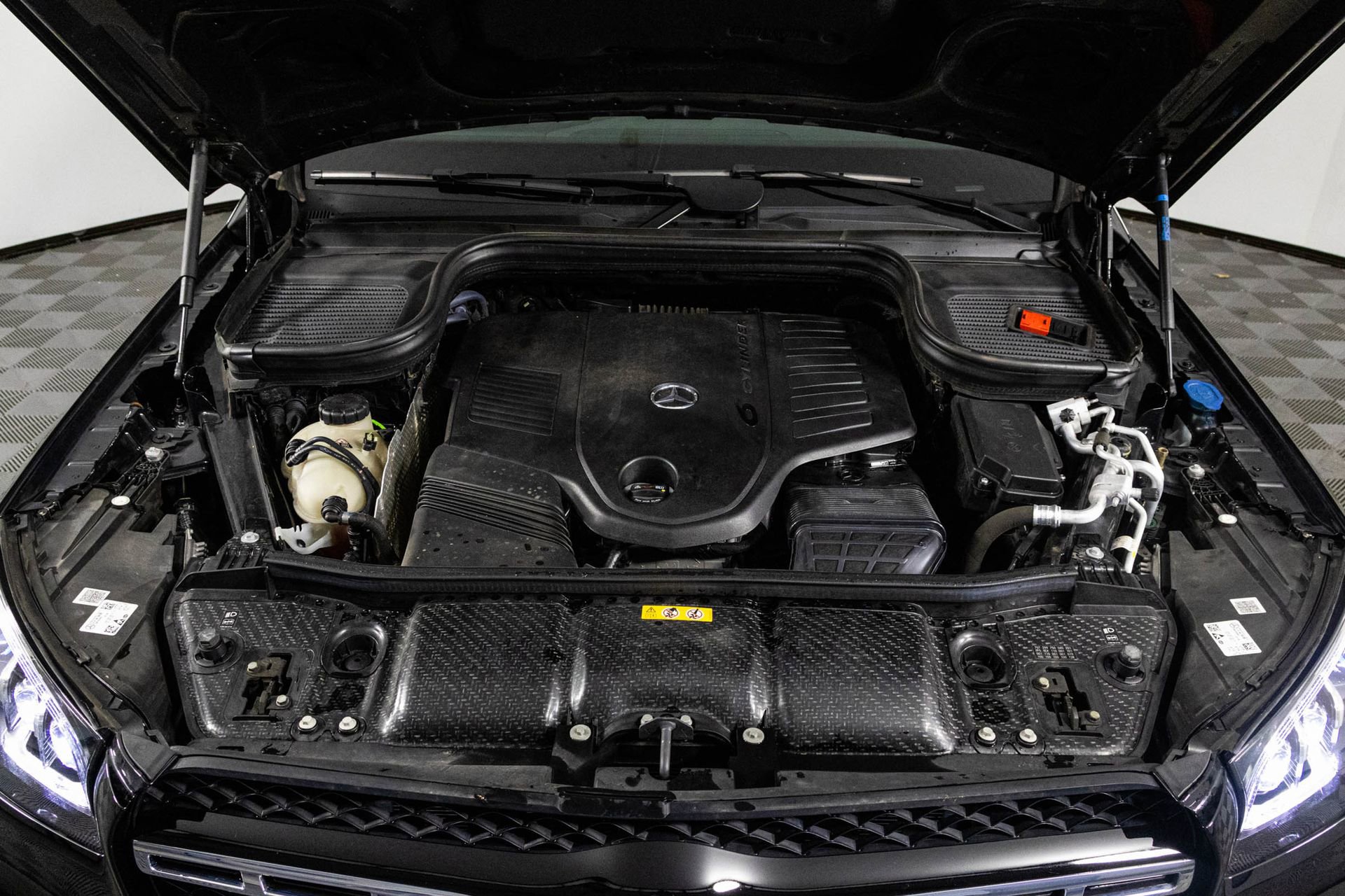 Used 2022 Mercedes-Benz GLS 450 4MATIC image 46