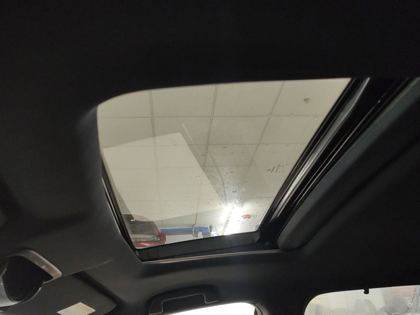 Used 2023 Honda Passport Elite image 6