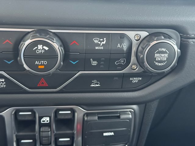 New 2026 Jeep Gladiator Sport AWD/4WD image 36