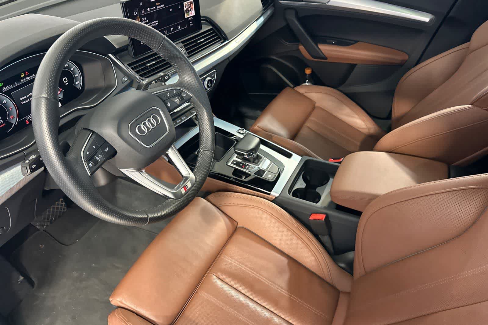 Used 2025 Audi Q5 2.0T Premium Plus w/ Premium Plus Package AWD/4WD image 14