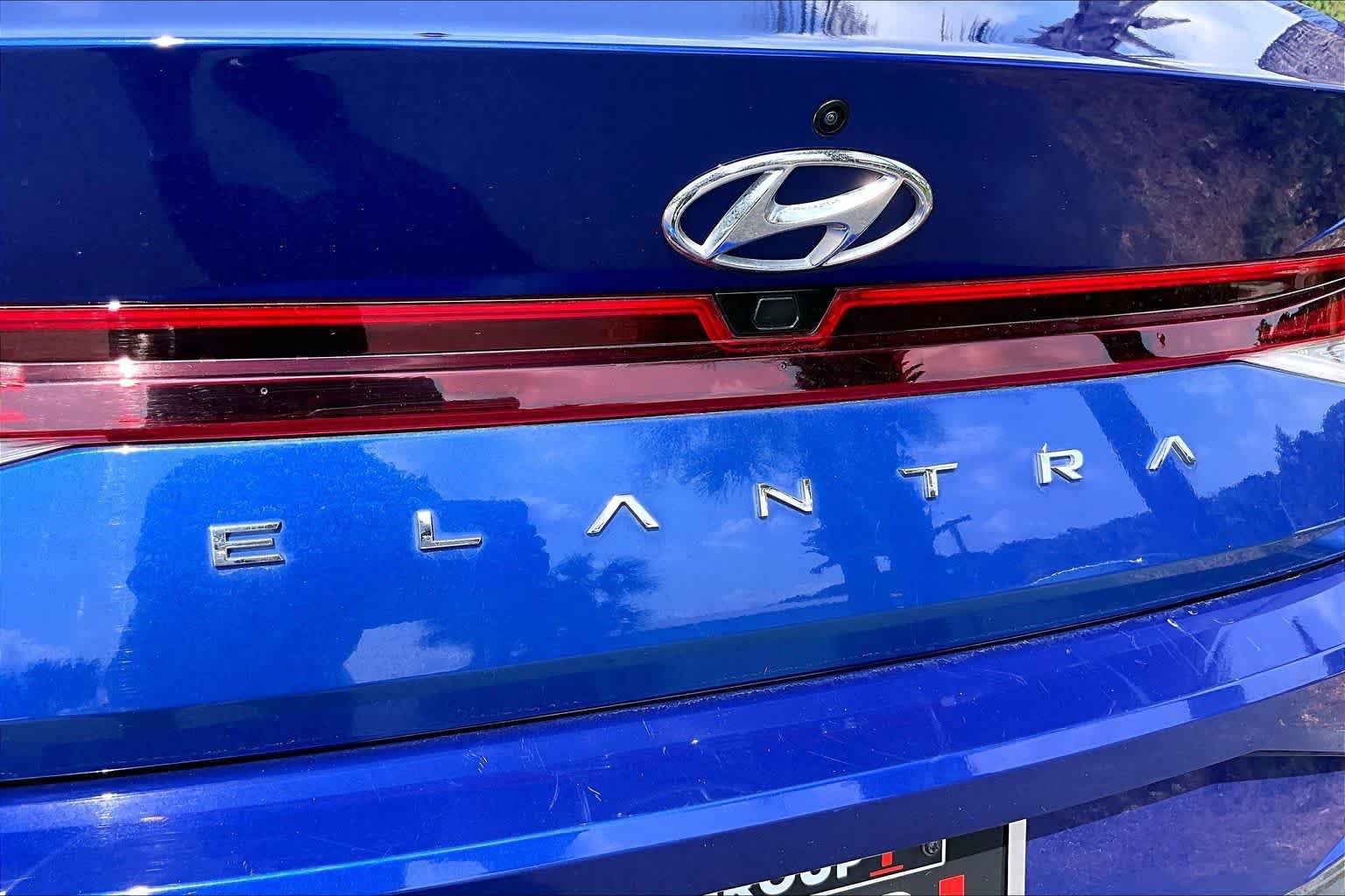 Used 2023 Hyundai Elantra SEL w/ Convenience Package FWD image 29
