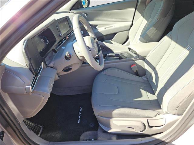 New 2026 Hyundai Elantra Sport image 4