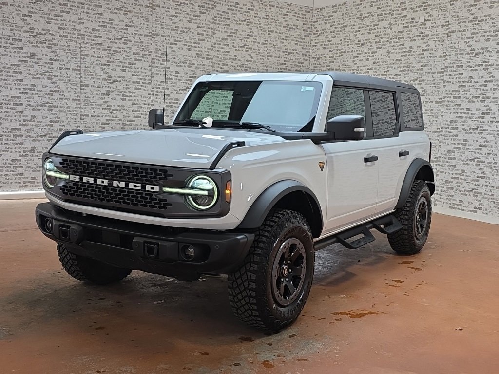 Used 2022 Ford Bronco Badlands image 3