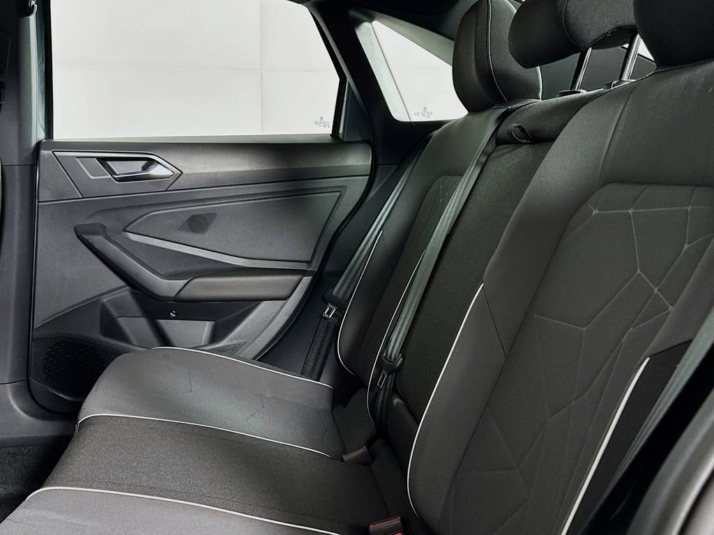 Used 2025 Volkswagen Jetta Sport image 12