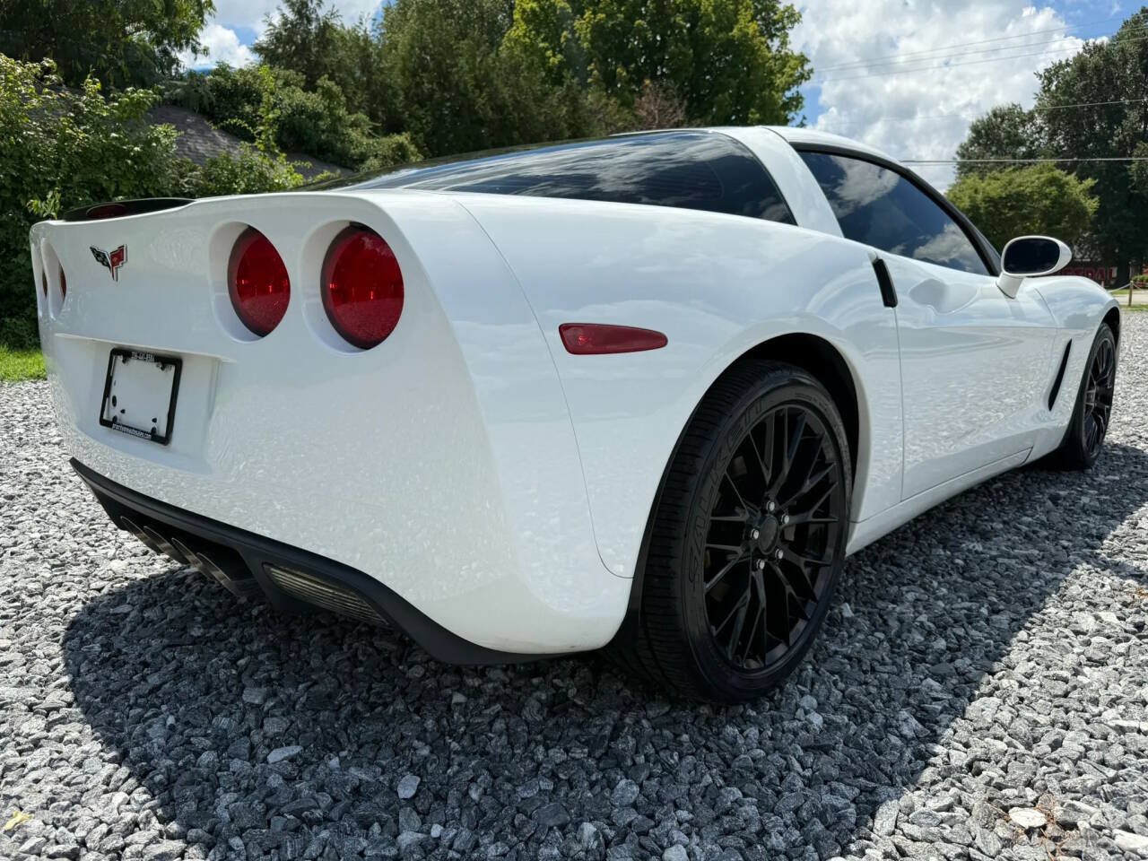 Used 2010 Chevrolet Corvette Coupe w/ Preferred Equipment Group RWD image 3