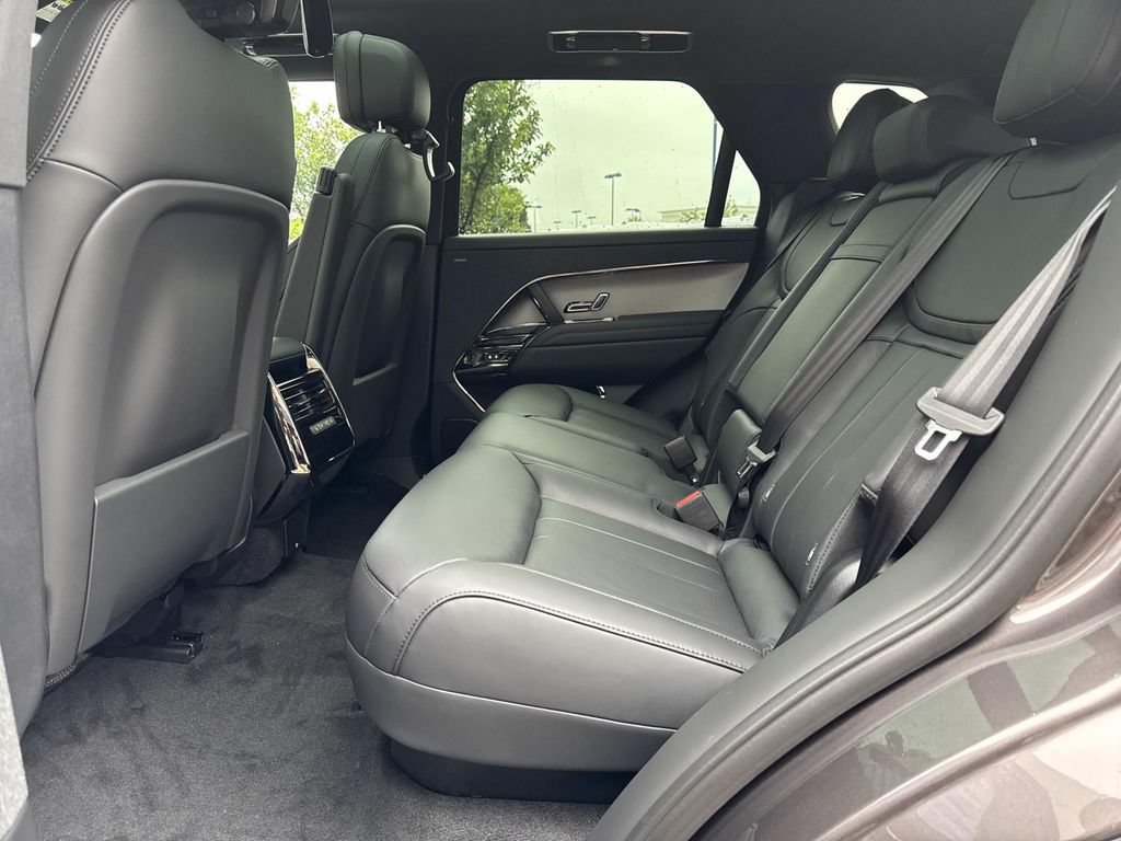 New 2026 Land Rover Range Rover Sport Dynamic SE AWD/4WD image 13