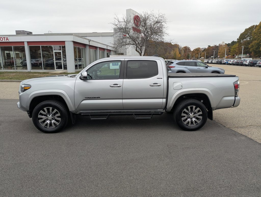Used 2022 Toyota Tacoma Limited image 2