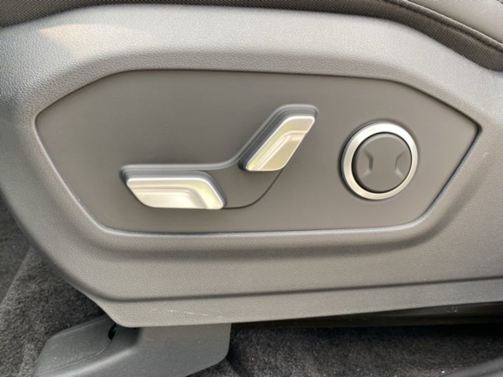 New 2026 Hyundai Santa Fe SEL image 11