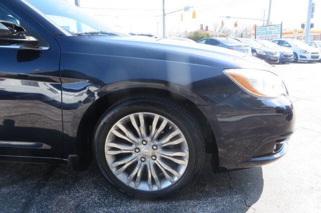 Used 2012 Chrysler 200 Limited w/ Sun/Sound Group FWD image 19