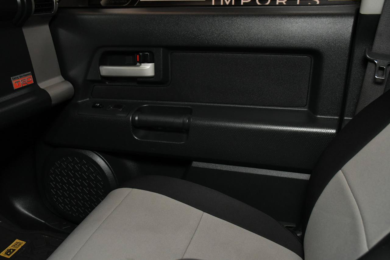 Used 2008 Toyota FJ Cruiser 4WD w/ Convenience Pkg image 31