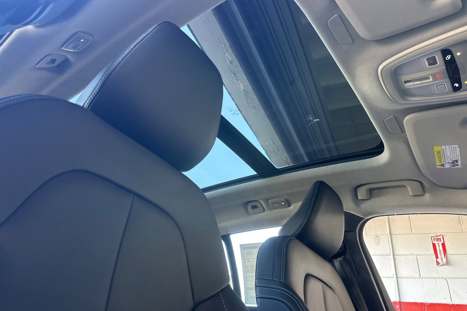 New 2026 Volvo XC40 B5 Ultra w/ Climate Package AWD/4WD image 18