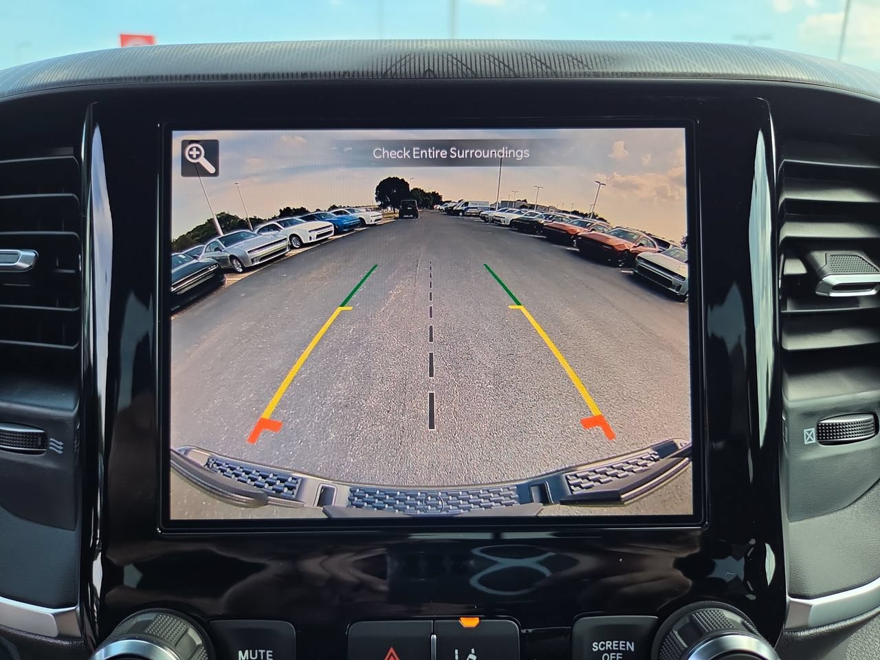 New 2026 RAM 1500 Express AWD/4WD image 24