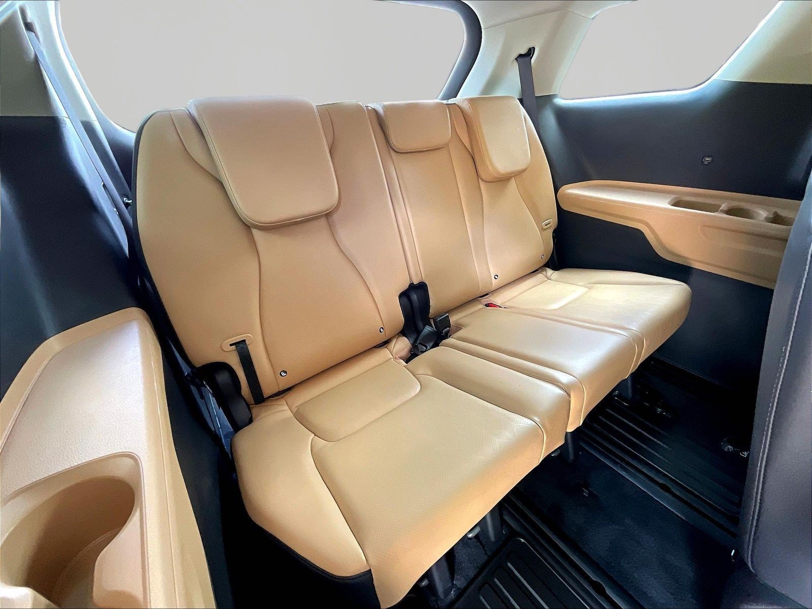 Used 2023 Kia Carnival LX FWD image 25