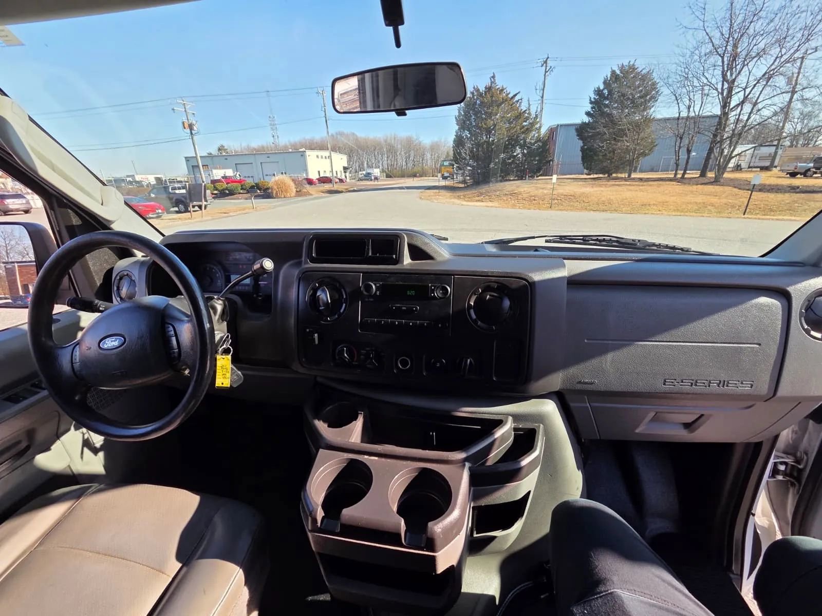 Used 2011 Ford E-150 and Econoline 150 w/ Commercial Cargo Van Pkg image 4