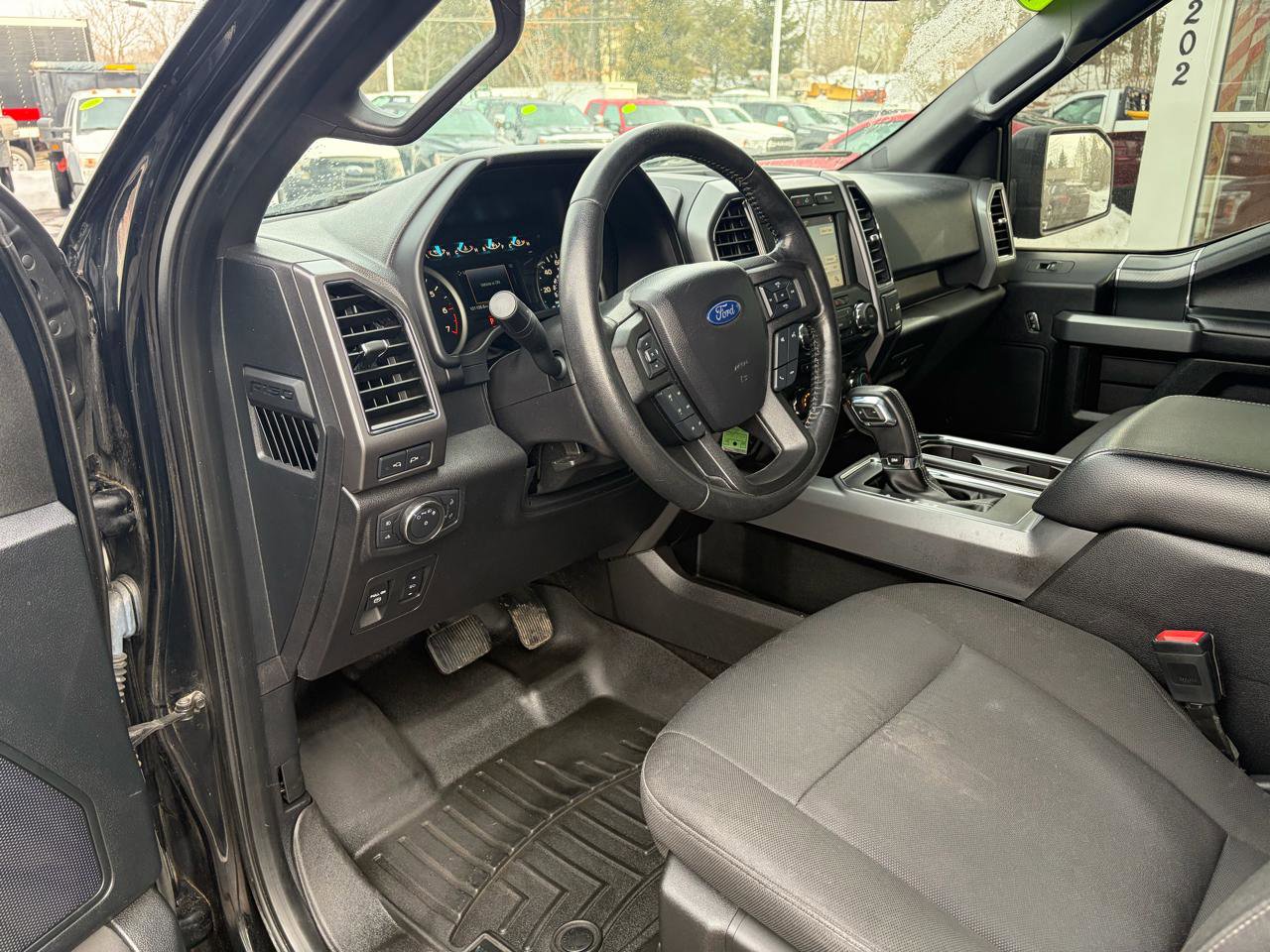 Used 2018 Ford F150 XLT w/ Equipment Group 302A Luxury image 29