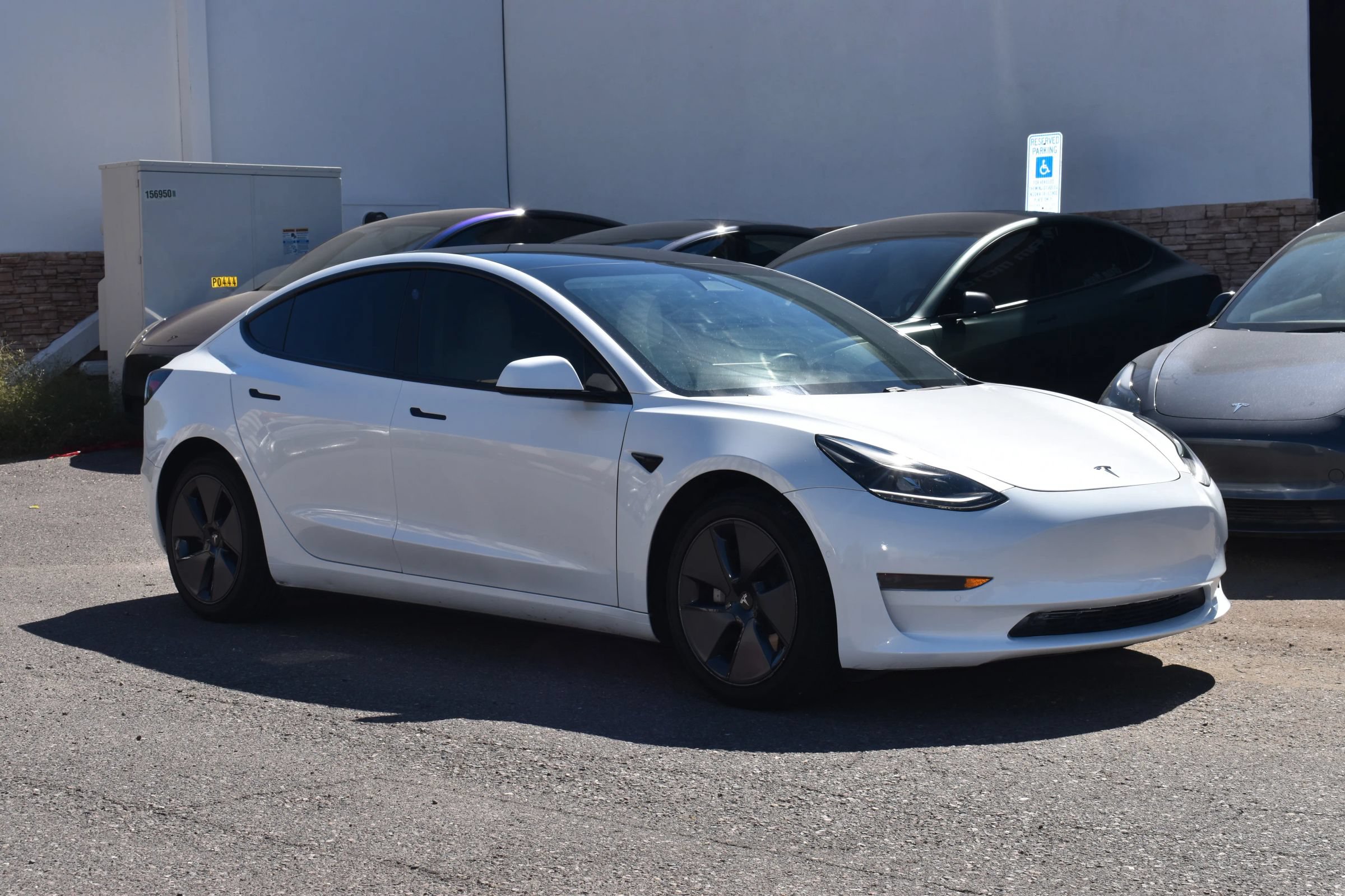 Used 2021 Tesla Model 3 Standard Range Plus RWD image 4