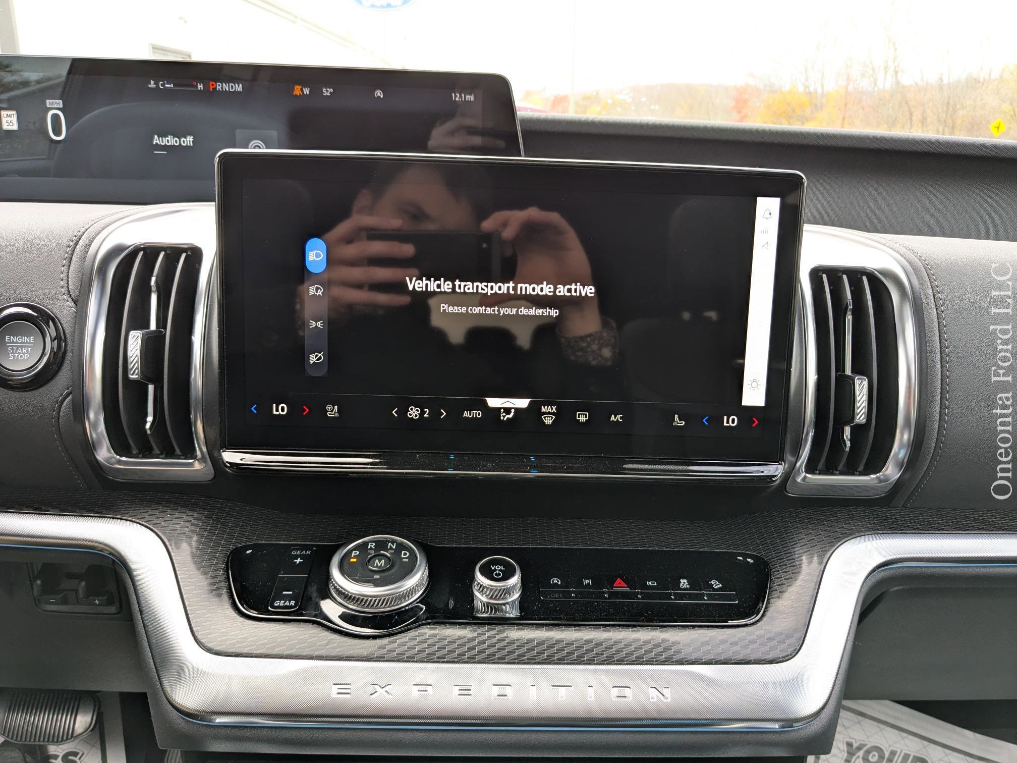 New 2025 Ford Expedition Platinum image 36