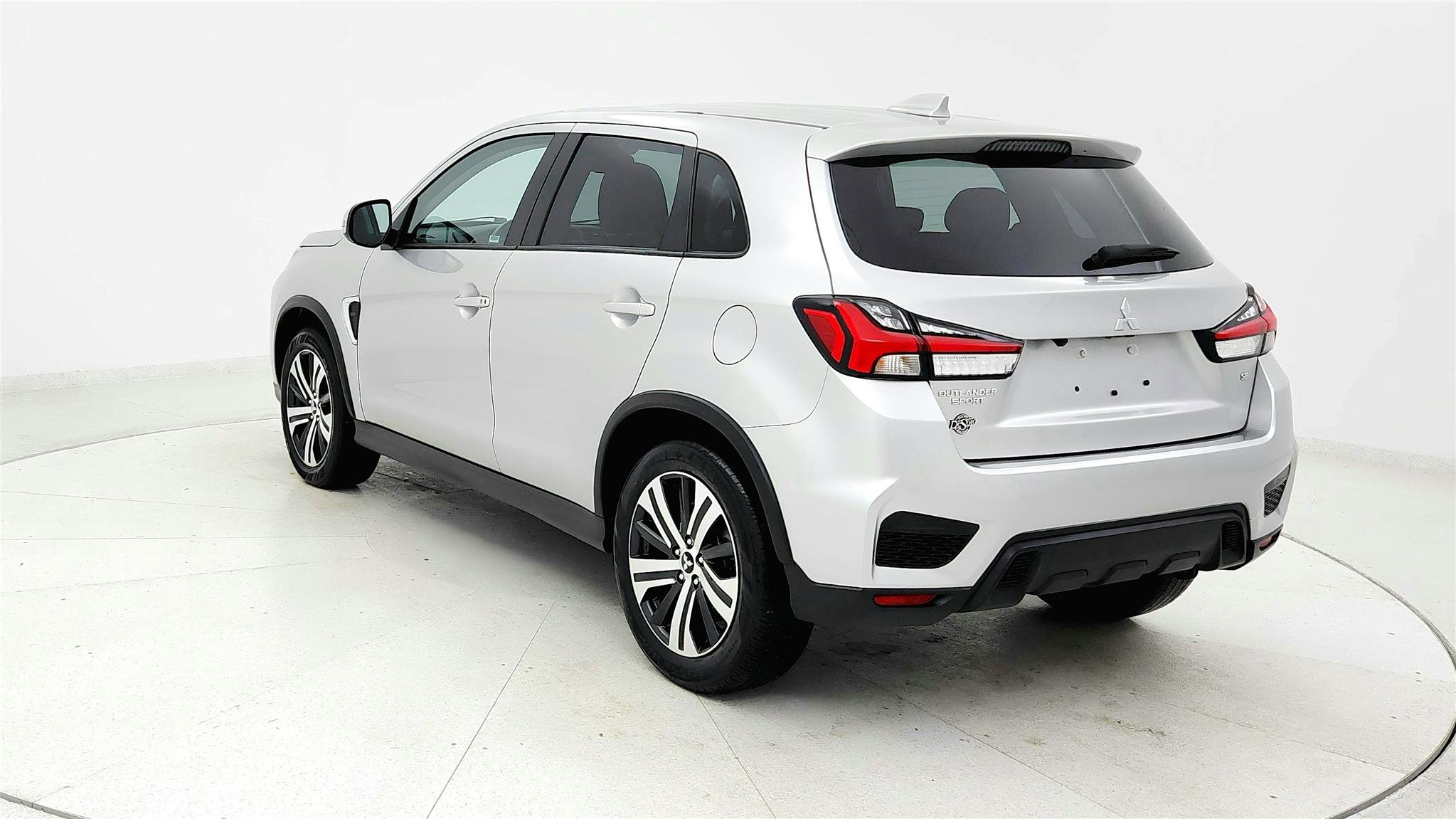 Used 2025 Mitsubishi Outlander Sport AWD image 3