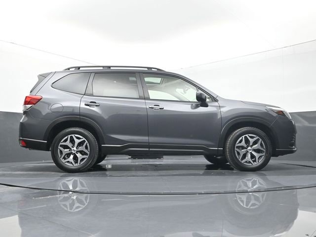 Used 2024 Subaru Forester Premium image 12