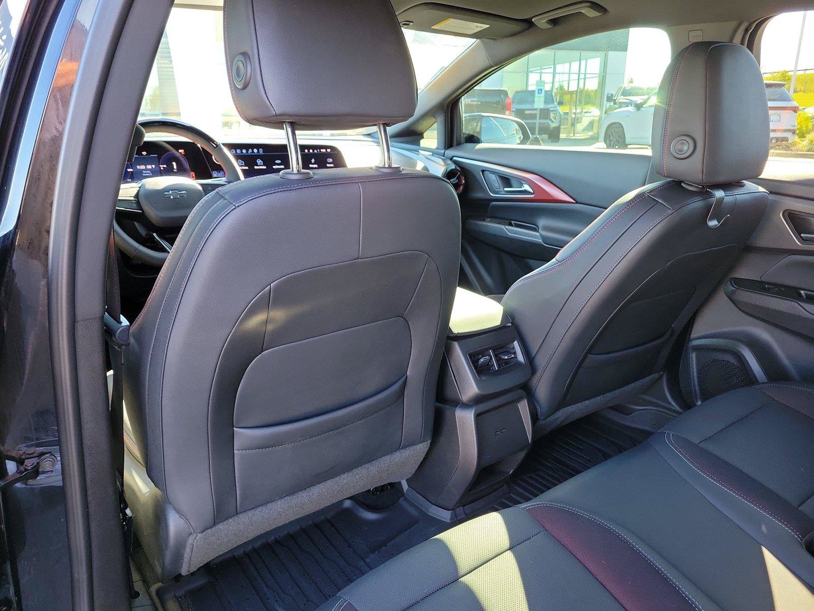 Used 2024 Chevrolet Equinox EV RS AWD/4WD image 14