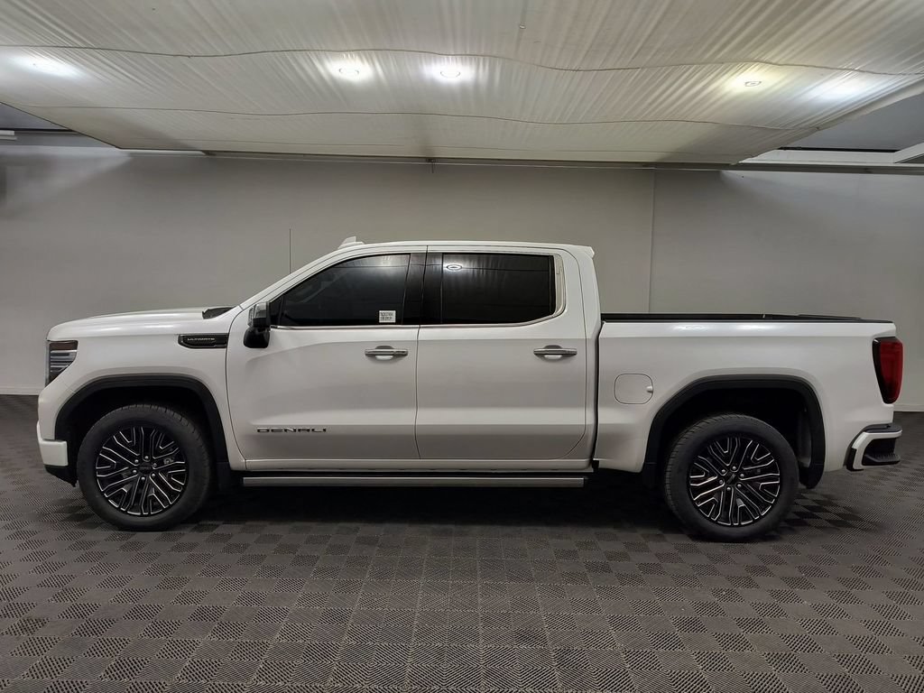 Used 2022 GMC Sierra 1500 Denali Ultimate AWD/4WD image 2