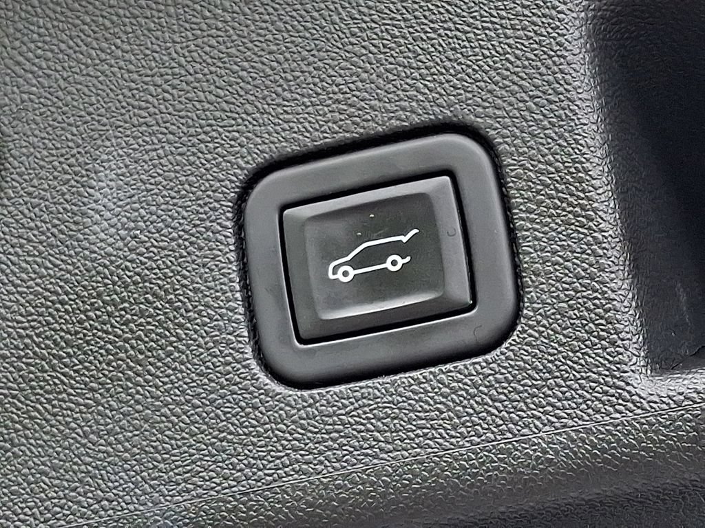 Used 2023 Chevrolet Equinox LT FWD image 29