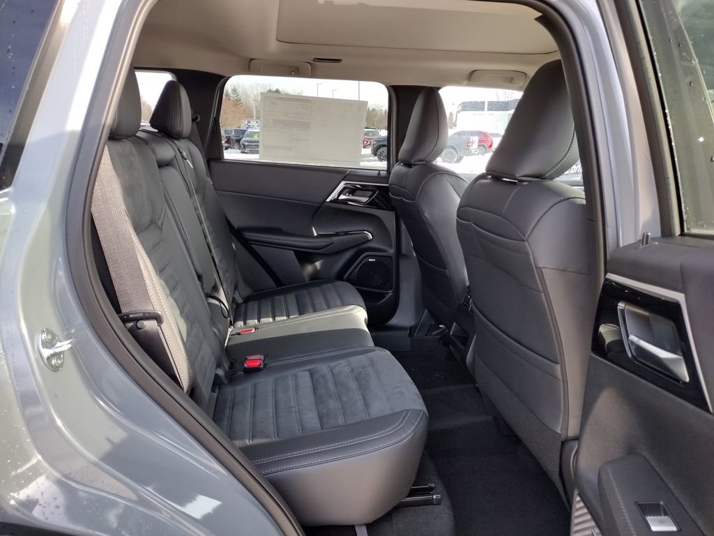 New 2026 Mitsubishi Outlander Trail Edition image 12