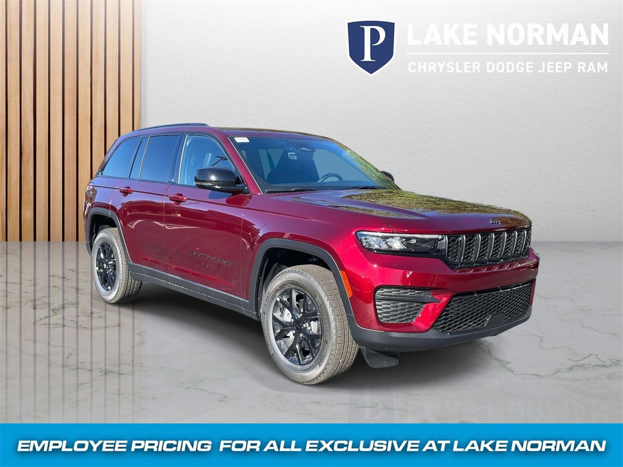 New 2025 Jeep Grand Cherokee Altitude image 1