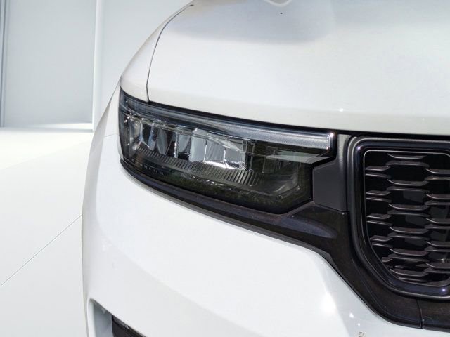 New 2025 Jeep Grand Cherokee Limited w/ Black Appearance Package image 8