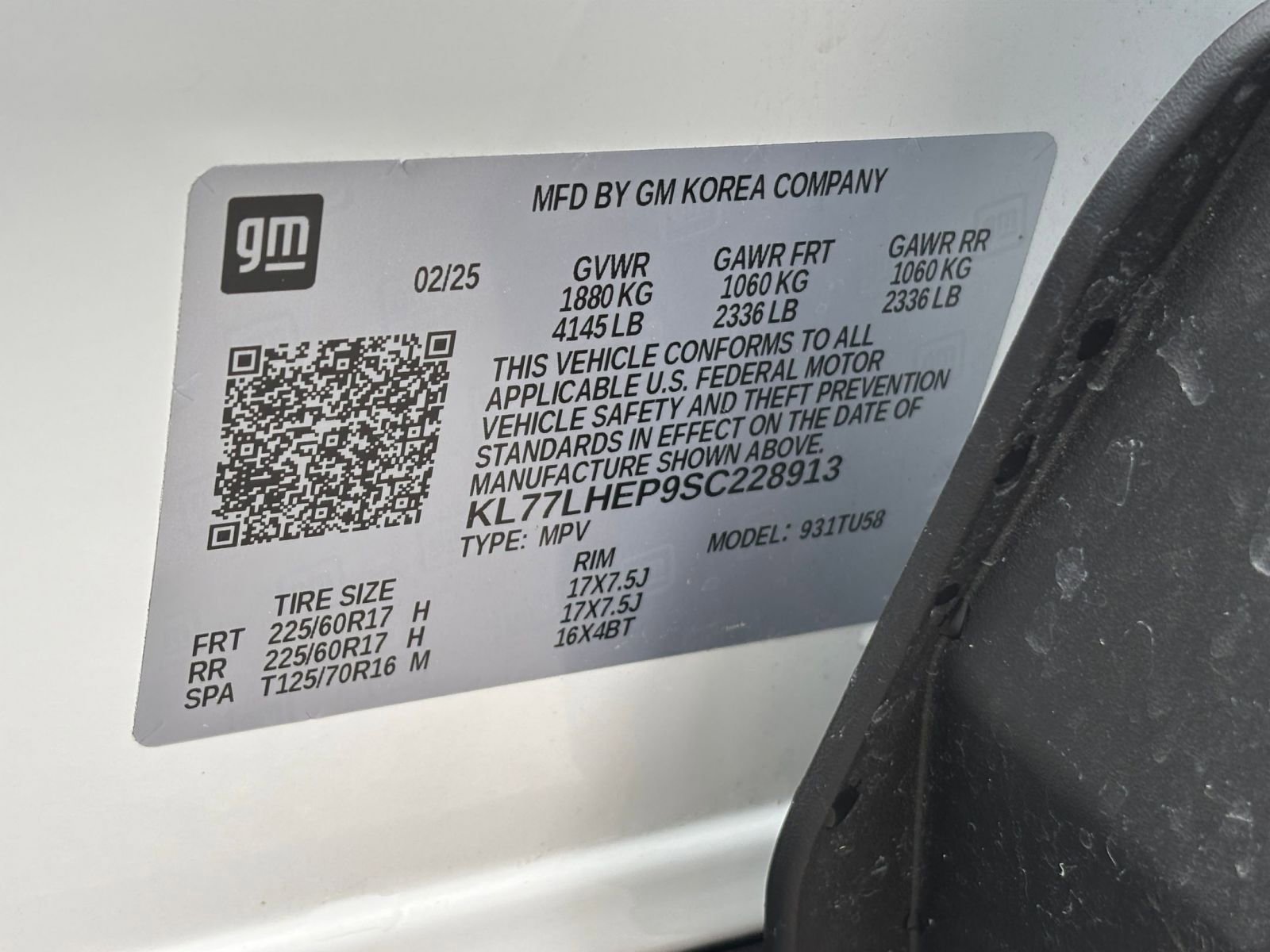 Used 2025 Chevrolet Trax LT FWD image 30