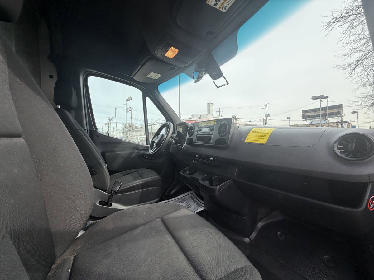Used 2019 Mercedes-Benz Sprinter 144 image 17