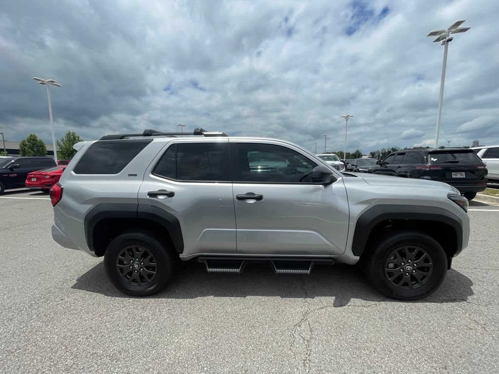 Used 2025 Toyota 4Runner SR5 AWD/4WD image 8