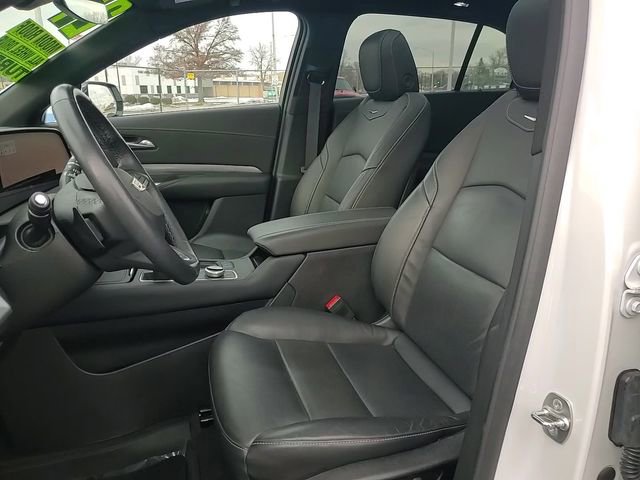Used 2024 Cadillac XT4 Premium Luxury image 10