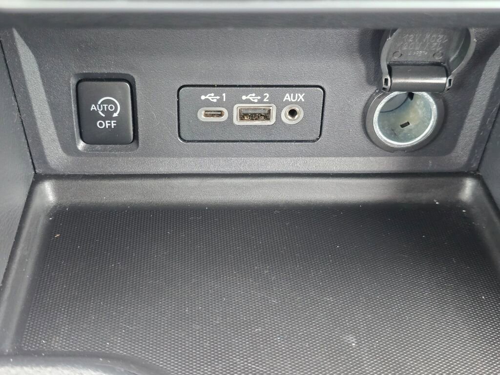 Used 2024 Nissan Sentra SV FWD image 30