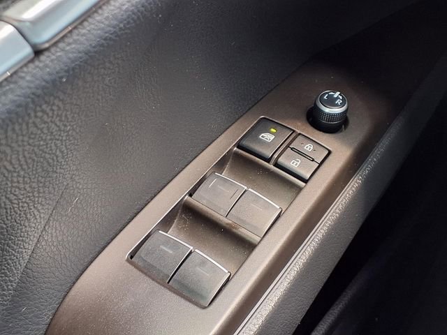 Used 2022 Toyota Camry XSE FWD image 15