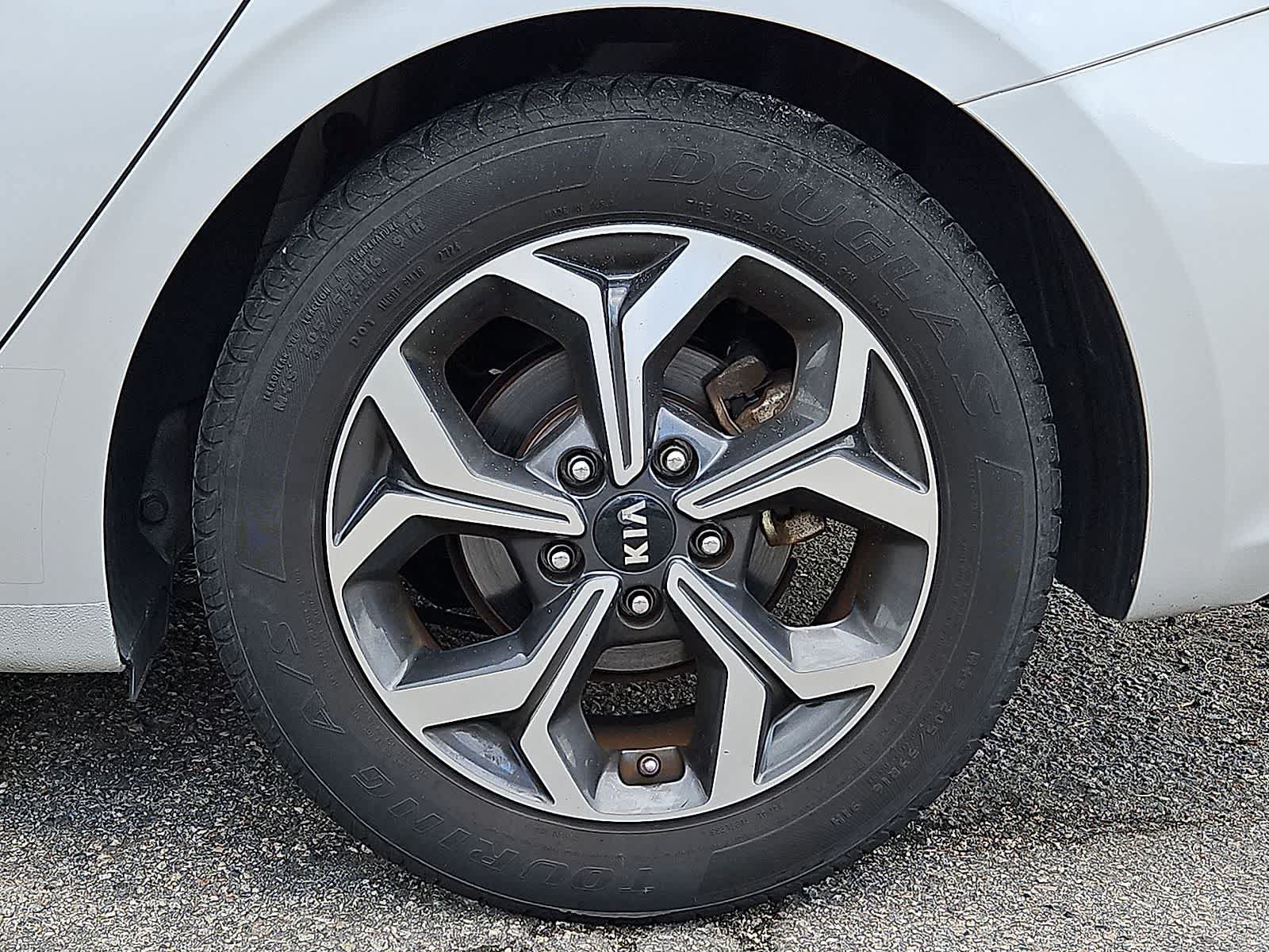 Used 2020 Kia Forte LXS FWD image 35