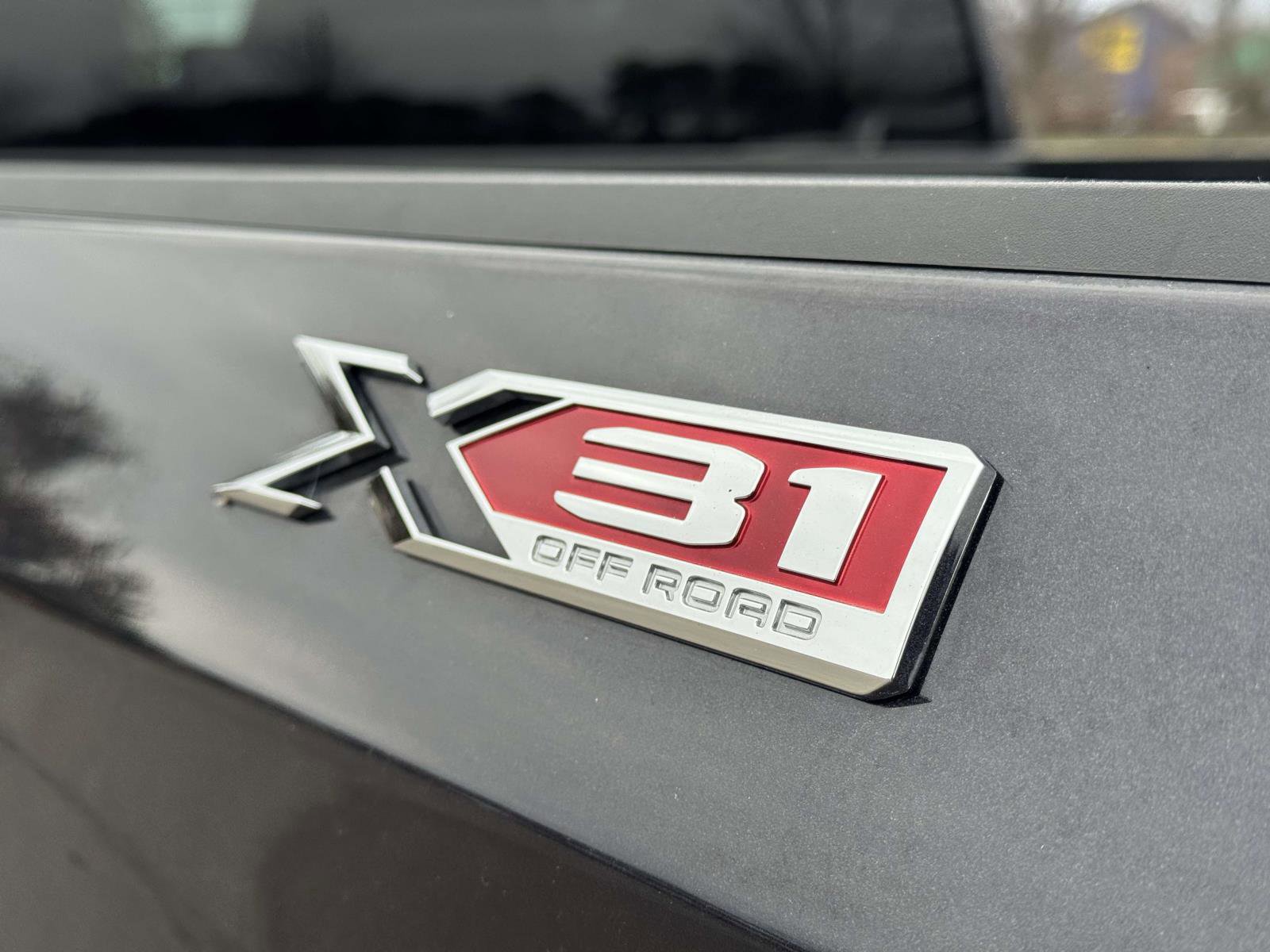 Used 2023 GMC Sierra 1500 SLT w/ SLT Premium Package AWD/4WD image 14