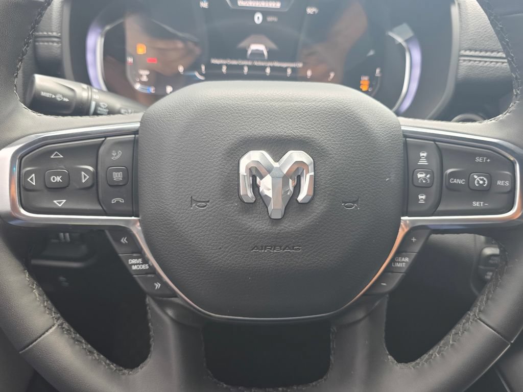 Used 2022 RAM 2500 Laramie AWD/4WD image 35
