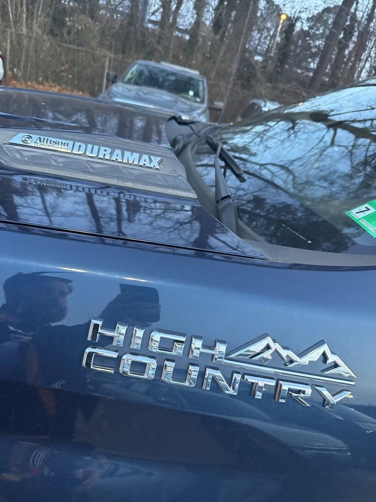 Used 2021 Chevrolet Silverado 2500 High Country w/ Z71 Off-Road Package image 3