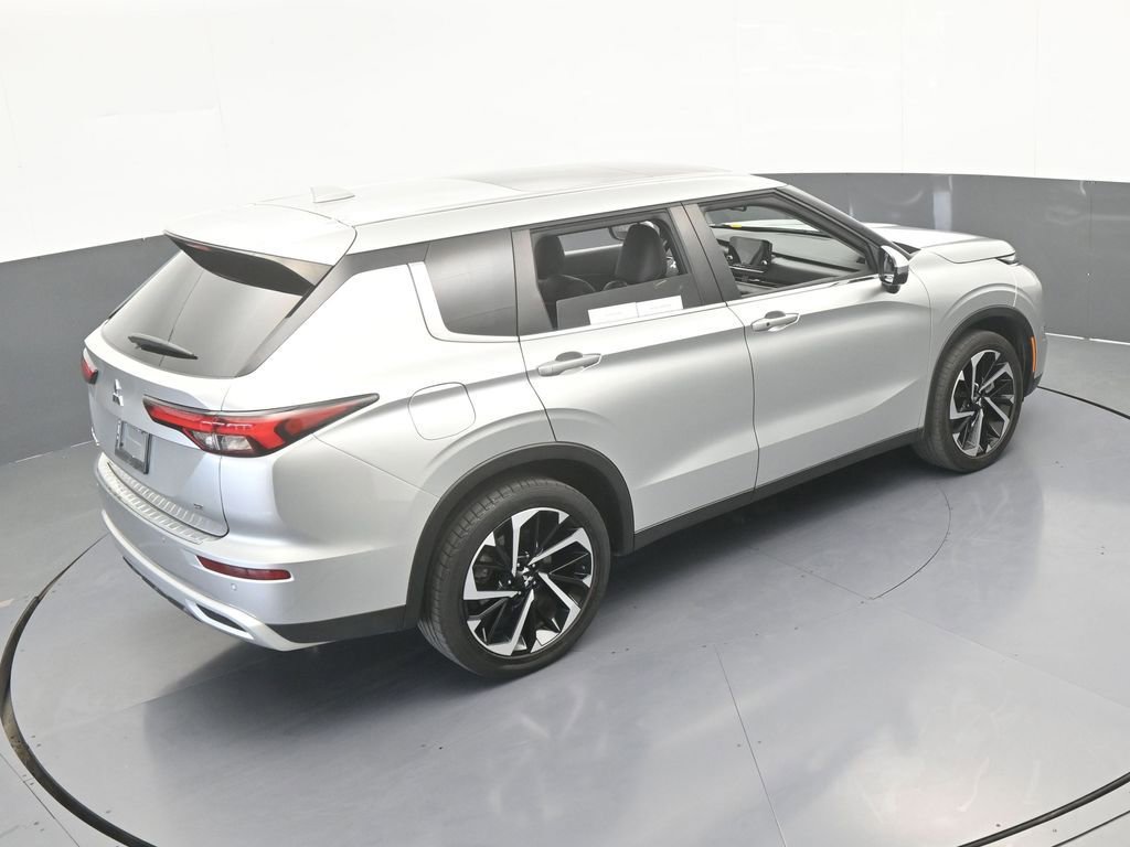 Used 2024 Mitsubishi Outlander SE image 62