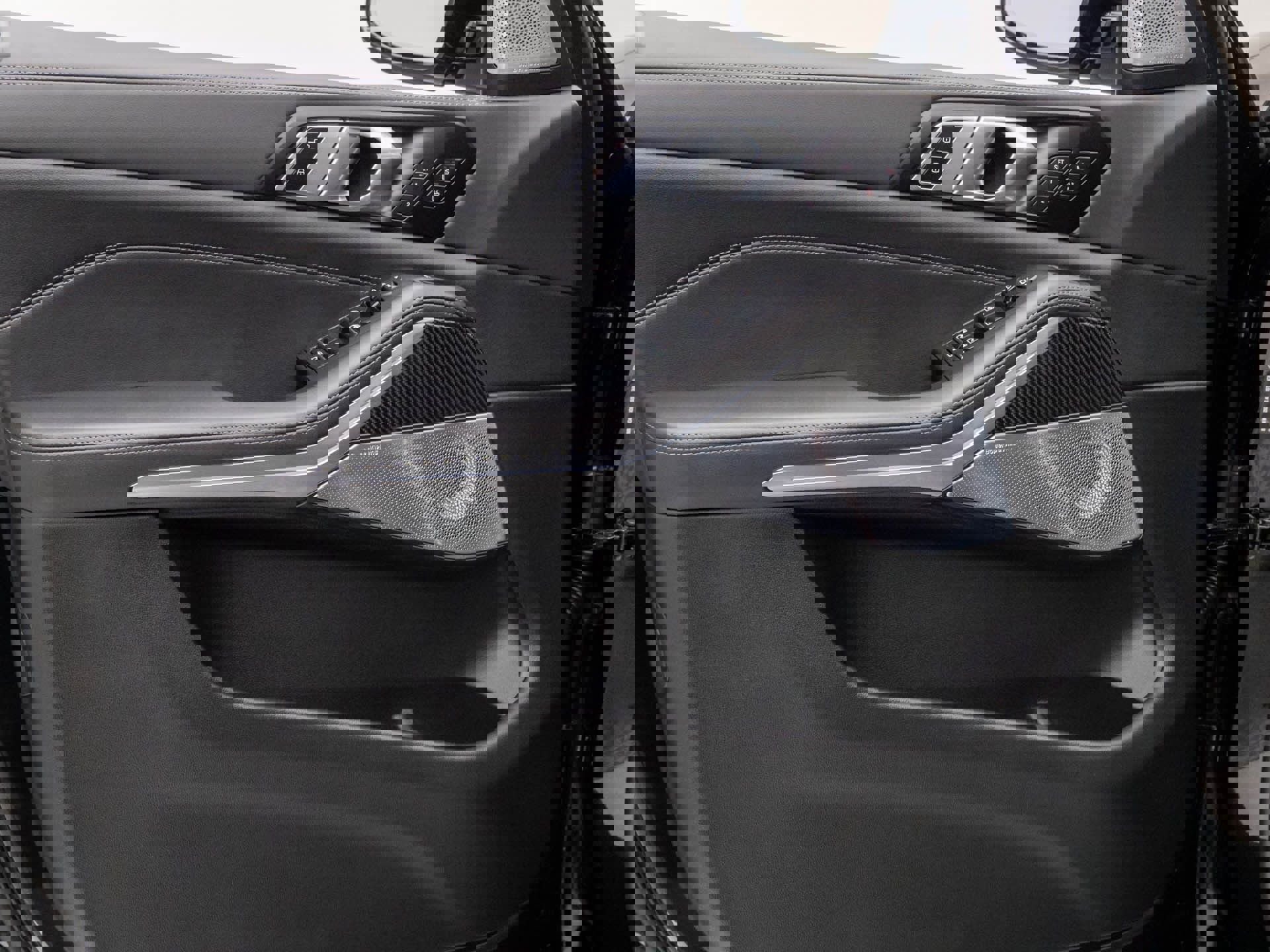 New 2026 BMW X5 M60i w/ Executive Package image 13