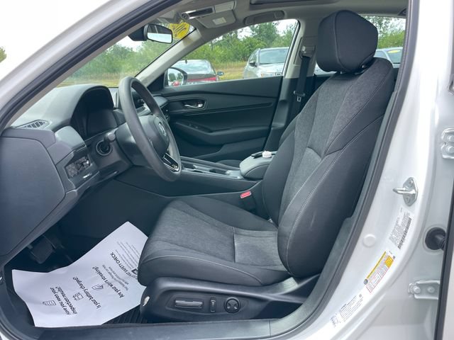 Used 2025 Honda Accord SE image 19