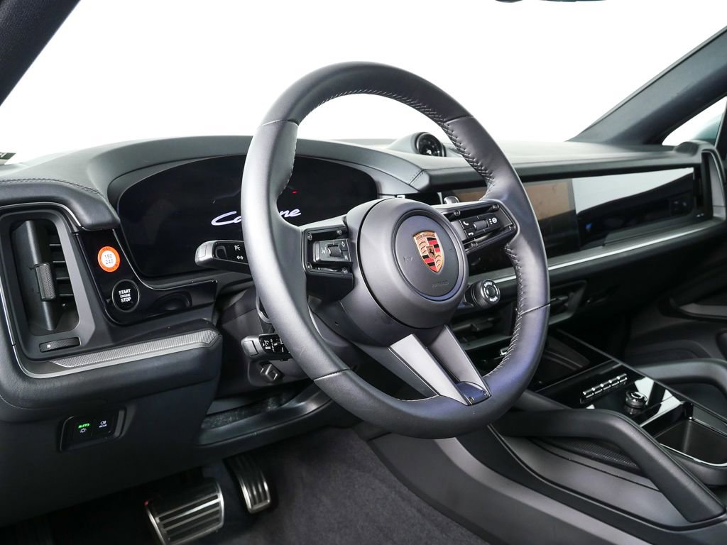 Certified 2026 Porsche Cayenne Coupe image 4