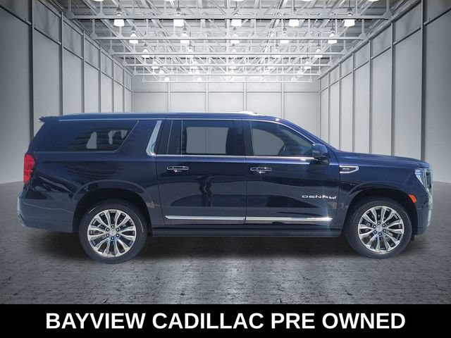 Used 2022 GMC Yukon XL Denali AWD/4WD image 6