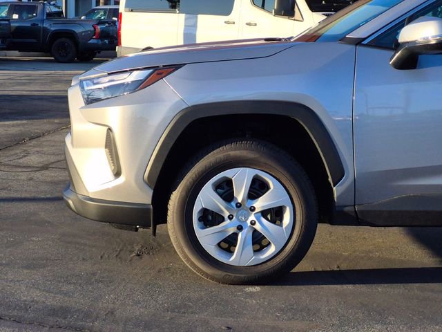 Used 2025 Toyota RAV4 LE image 22