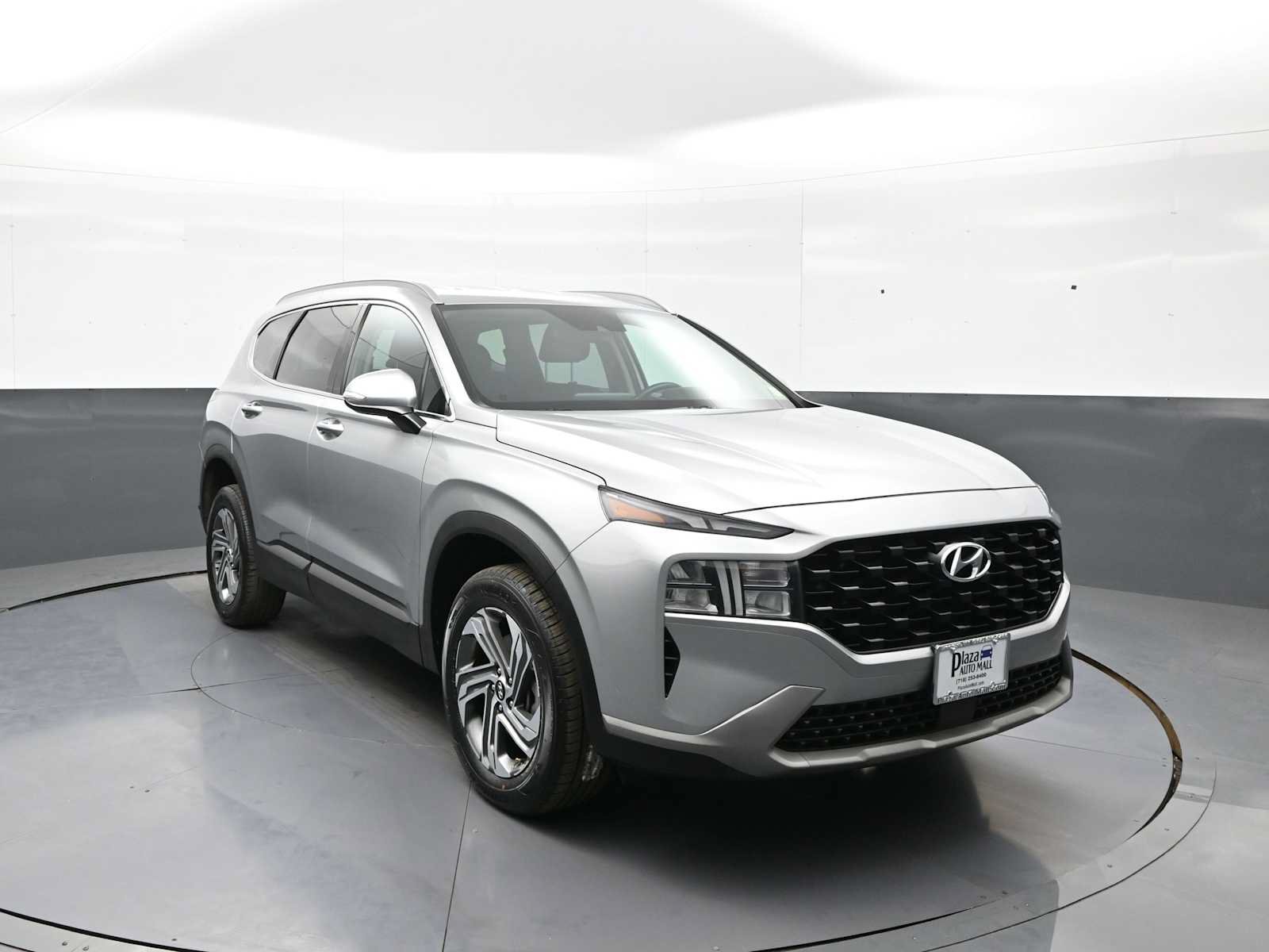 Used 2023 Hyundai Santa Fe SEL w/ Cargo Package AWD/4WD image 3