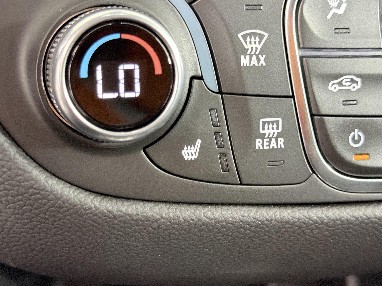 Used 2024 Chevrolet Equinox LT FWD image 29