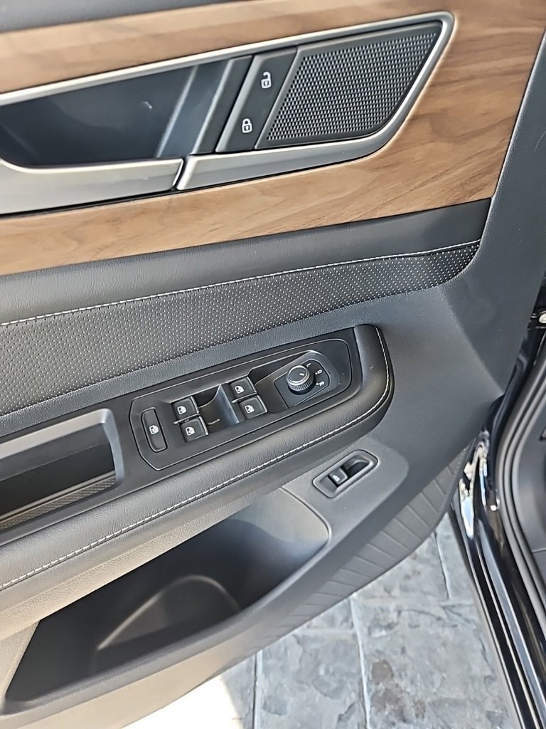 New 2026 Volkswagen Atlas SE image 29