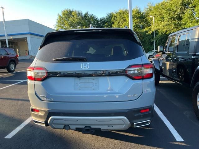 Used 2023 Honda Pilot Elite image 9