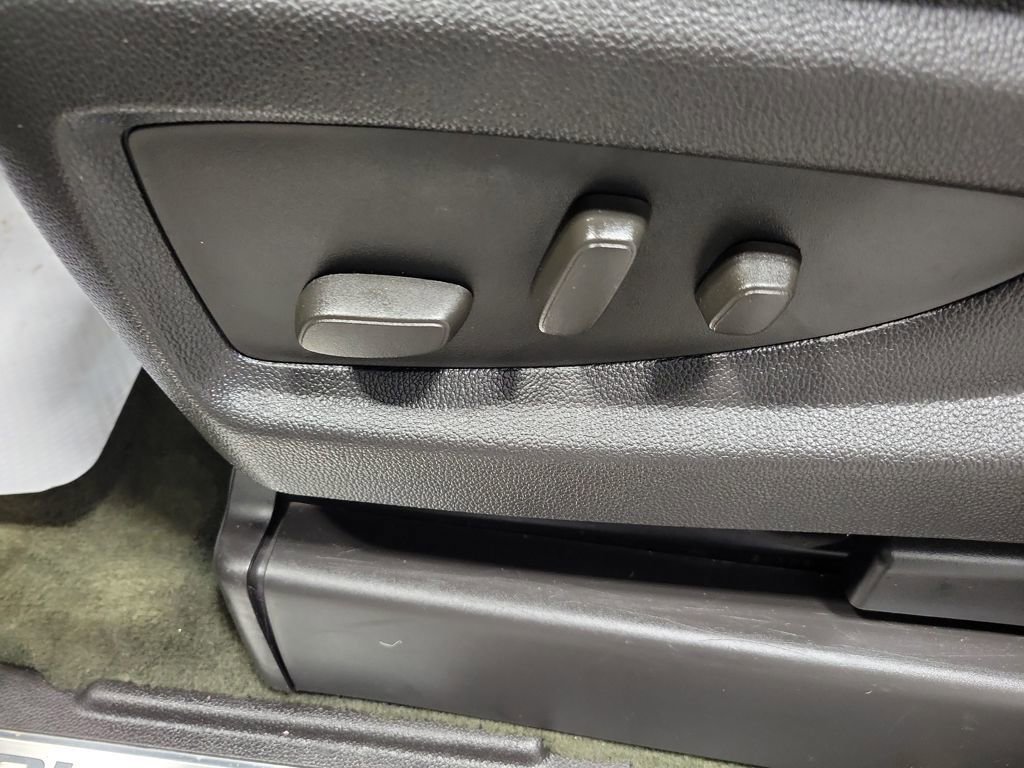 Used 2015 Chevrolet Tahoe LT image 36